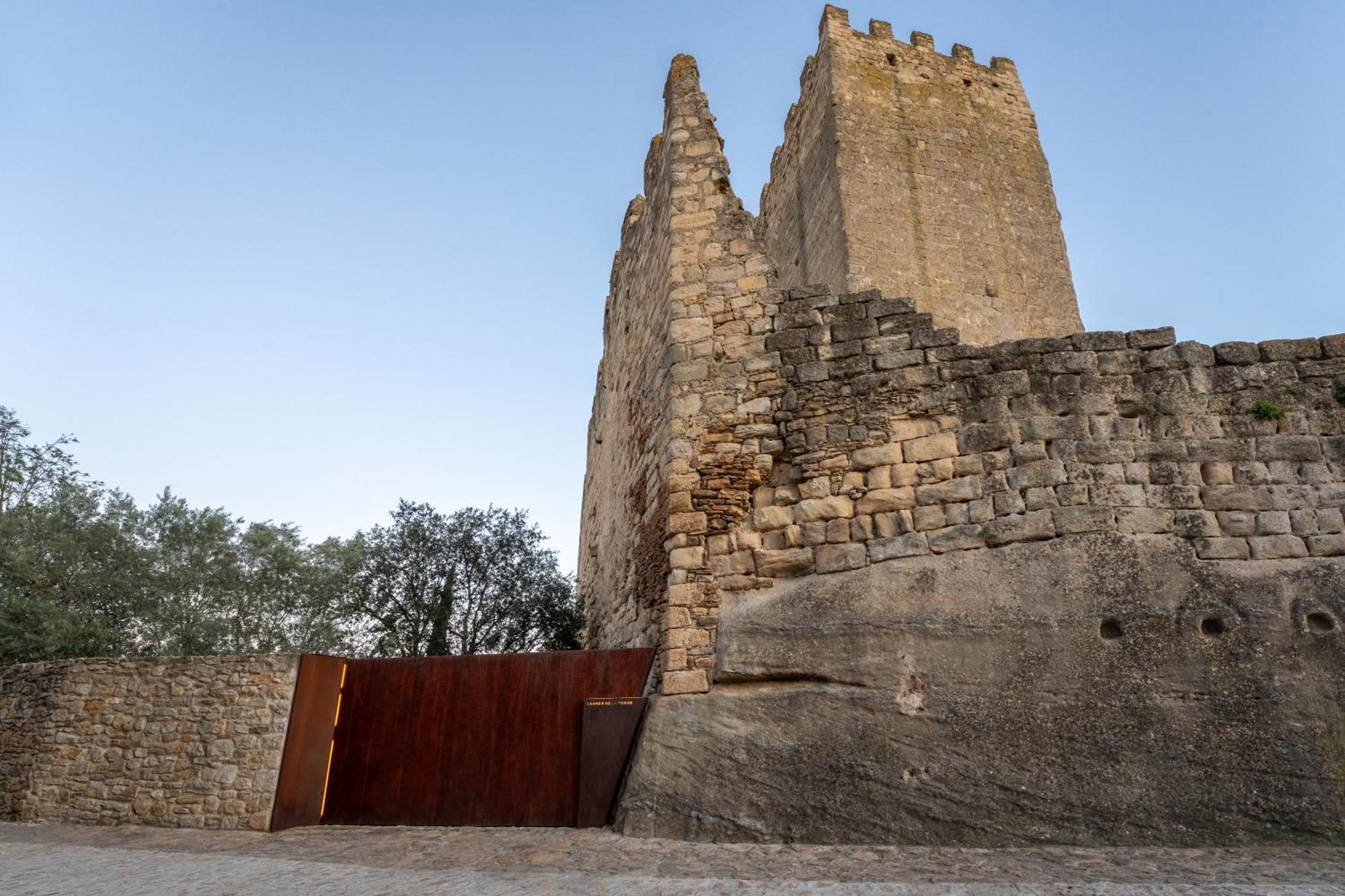 Deco - Casa Castell De Peratallada Exterior photo